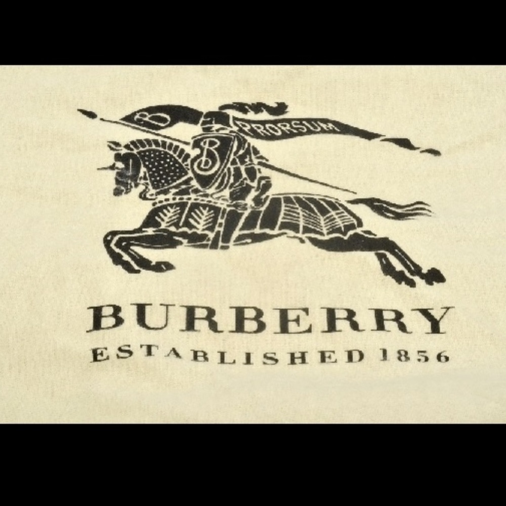 Burberry - Picture 1 of 1